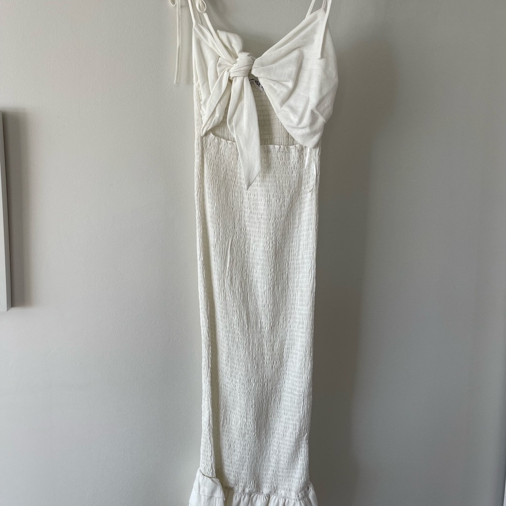 White Reverse (Revolve) Long dress with Tie
